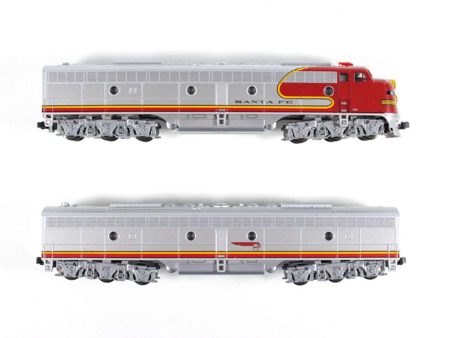 N Scale **SANTA FE** E8/9 AB Locomotive Set, #82 - Kato 106-2401, DCC Rdy