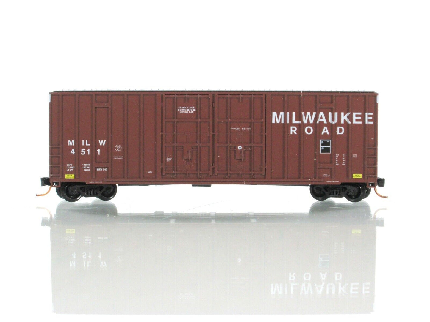 N Scale ***MILWAUKEE ROAD*** Excess Height Box Car 4-Pack -- LBF 5560, MTL Cplrs