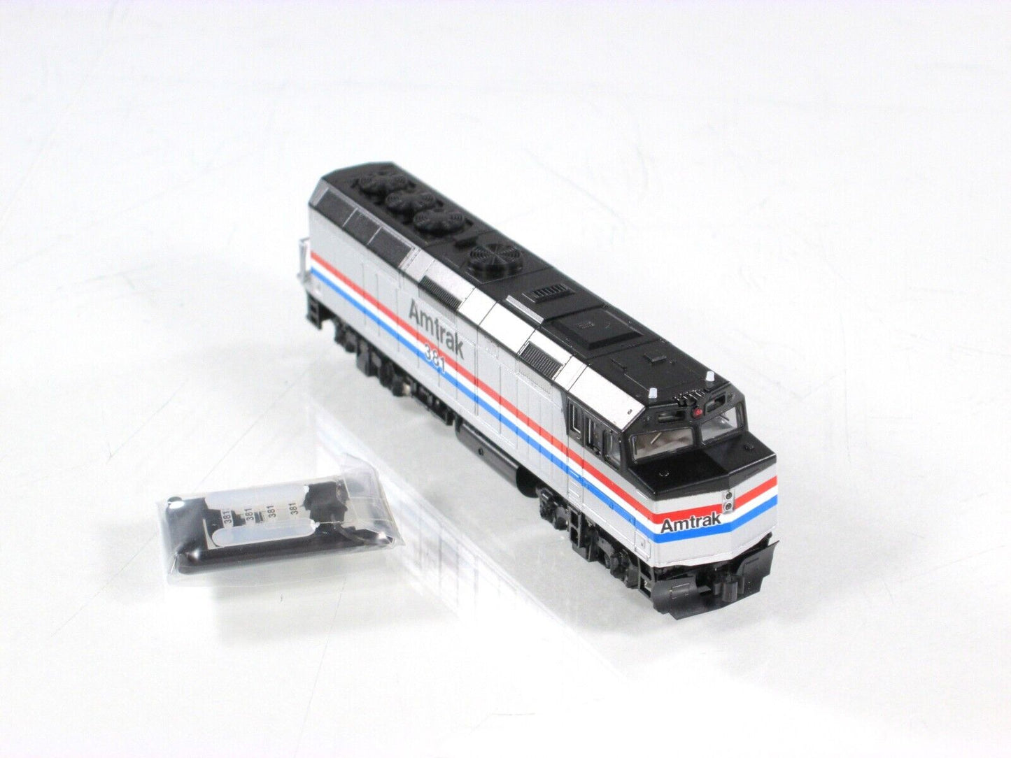 N Scale ***AMTRAK*** Phase III EMD F40PH Locomotive #381 -- Kato 176-6107 w/ DCC