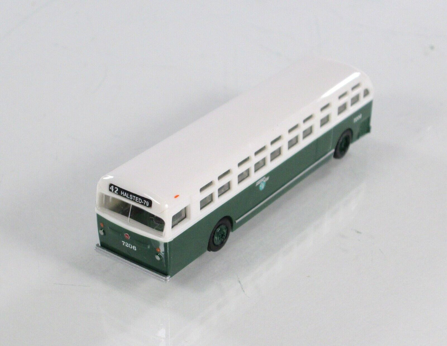 N Scale ***CHICAGO TRANSIT AUTHORITY*** Motor Coach #7206 - WHEELS of TIME 90141