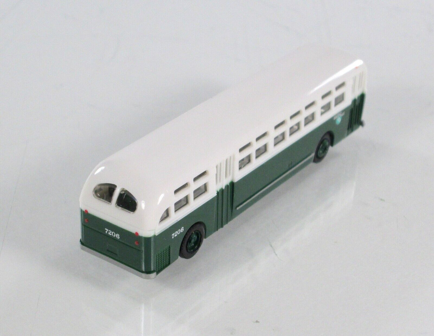 N Scale ***CHICAGO TRANSIT AUTHORITY*** Motor Coach #7206 - WHEELS of TIME 90141