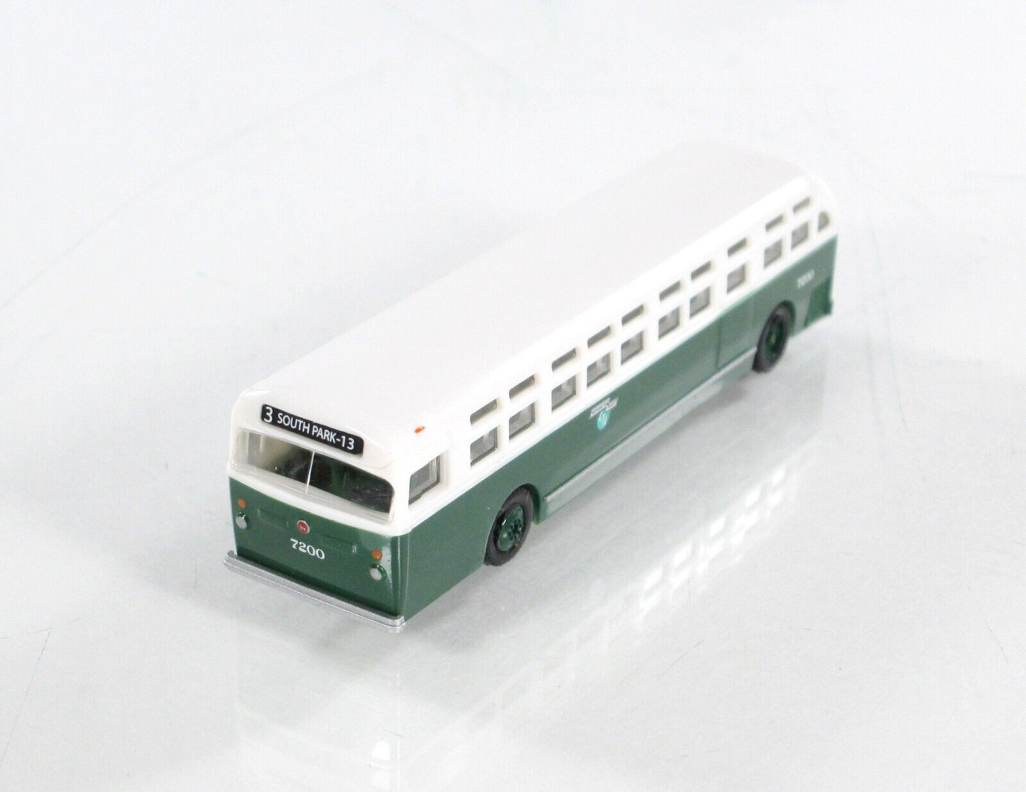 N Scale ***CHICAGO TRANSIT AUTHORITY*** Motor Coach #7200 - WHEELS of TIME 90131