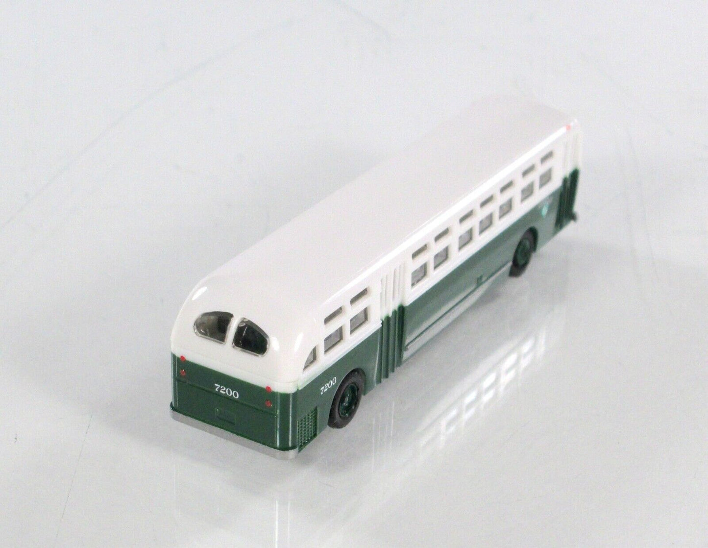 N Scale ***CHICAGO TRANSIT AUTHORITY*** Motor Coach #7200 - WHEELS of TIME 90131
