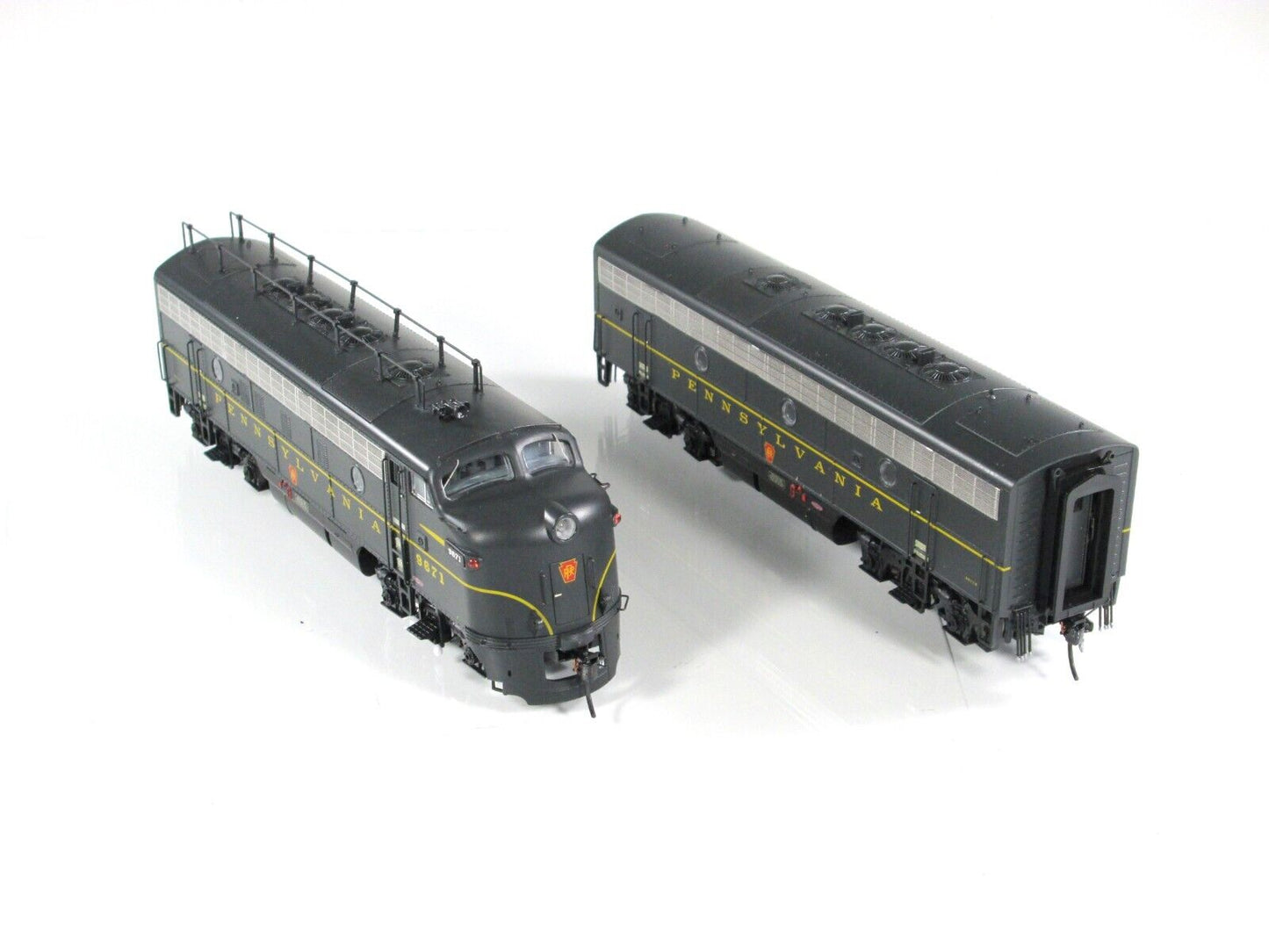 HO Scale **Pennsylvania** EMD F7 A-B #9671 -- Broadway 4848,  Paragon3 DCC Sound