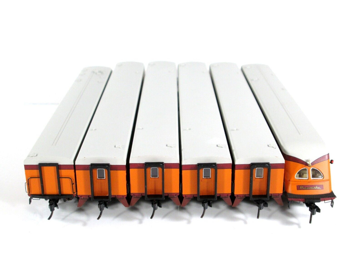 N Scale MILWAUKEE ROAD 1935 HIAWATHA Passenger Car 6-Pack Set, FOX VALLEY 40001