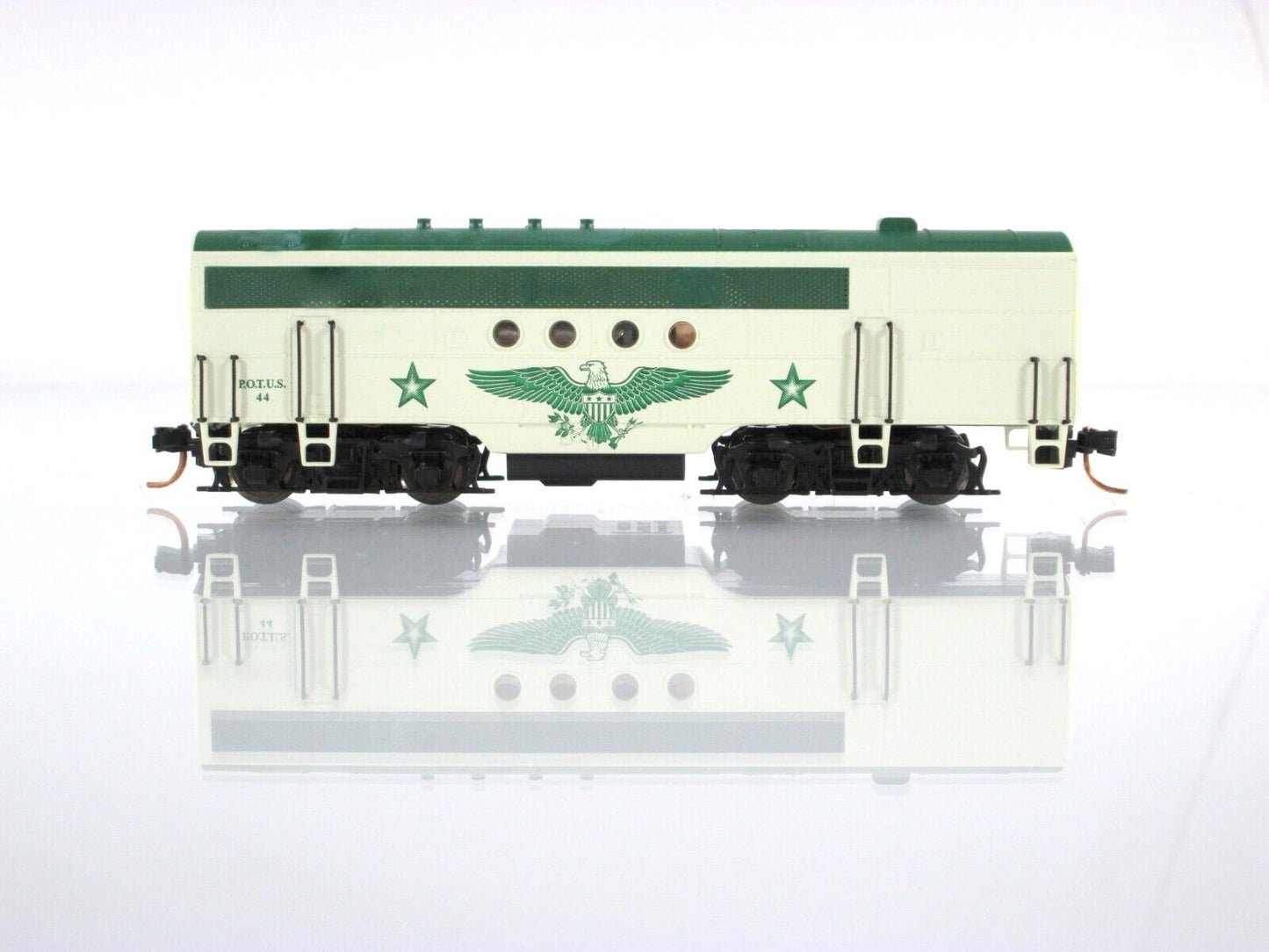 N Scale **PRESIDENTIAL** FT B Locomotive - Micro Trains 98702611 *DCC RDY **RARE
