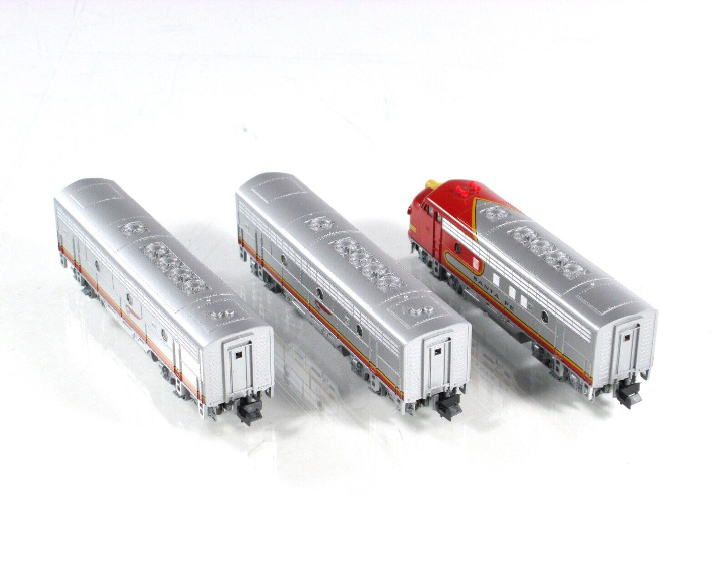 N Scale ***SANTA FE*** EMD F7 Warbonnet ABB Locomotive Set --- Kato 176-211, 221