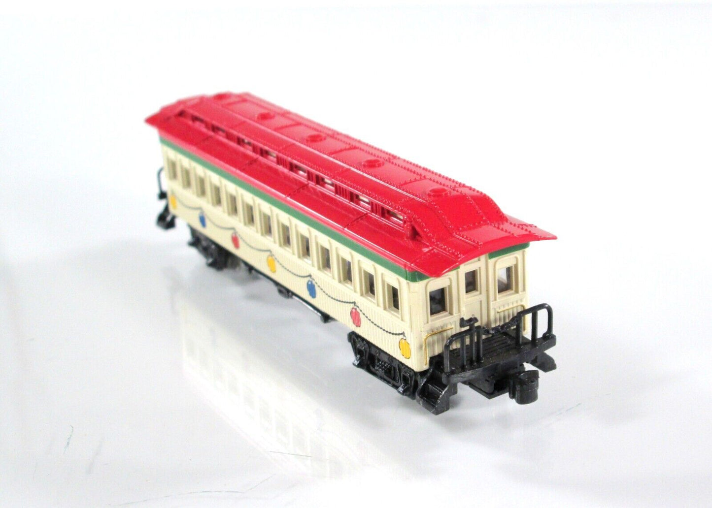 N Scale ***SPIRIT of CHRISTMAS*** Overland Passenger Coach Car - Bachmann 24017