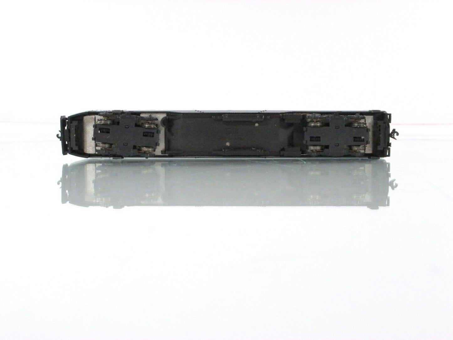 N Scale ***AMTRAK*** Phase III P42 Locomotive #145 ------ Kato 176-6021, DCC Rdy