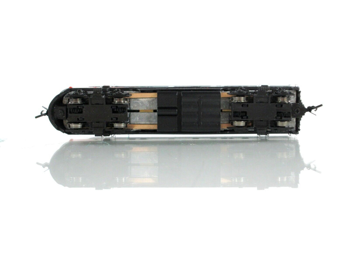 N Scale ***CANADIAN NATIONAL*** EMD FP9 #6530 -- Intermountain 69988-03, DCC Rdy