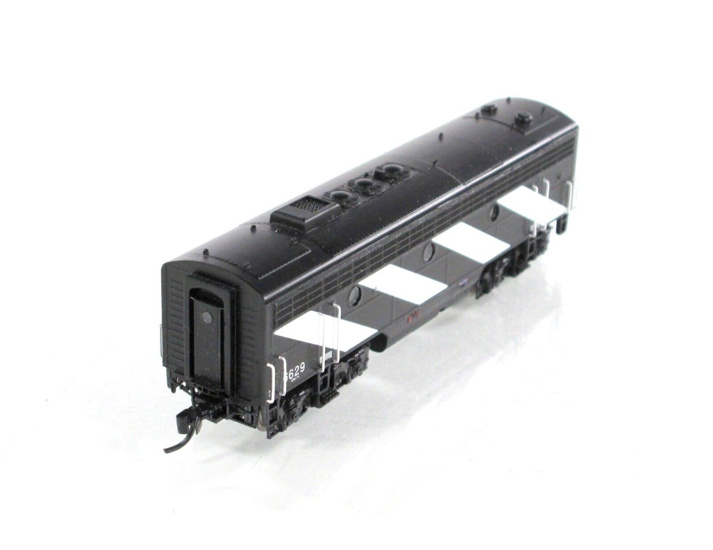 N Scale ***CANADIAN NATIONAL*** EMD F9B #6629 -- Intermountain 69788-03, DCC Rdy