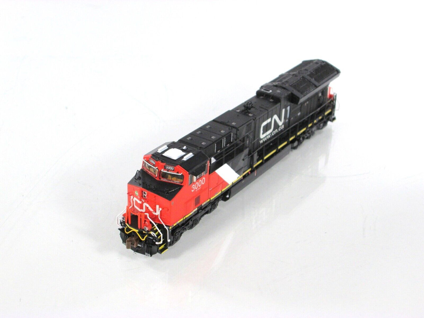 N Scale **CANADIAN NATIONAL** GEVO ET44AC #3000 -- ScaleTrains SXT30617, DCC Rdy