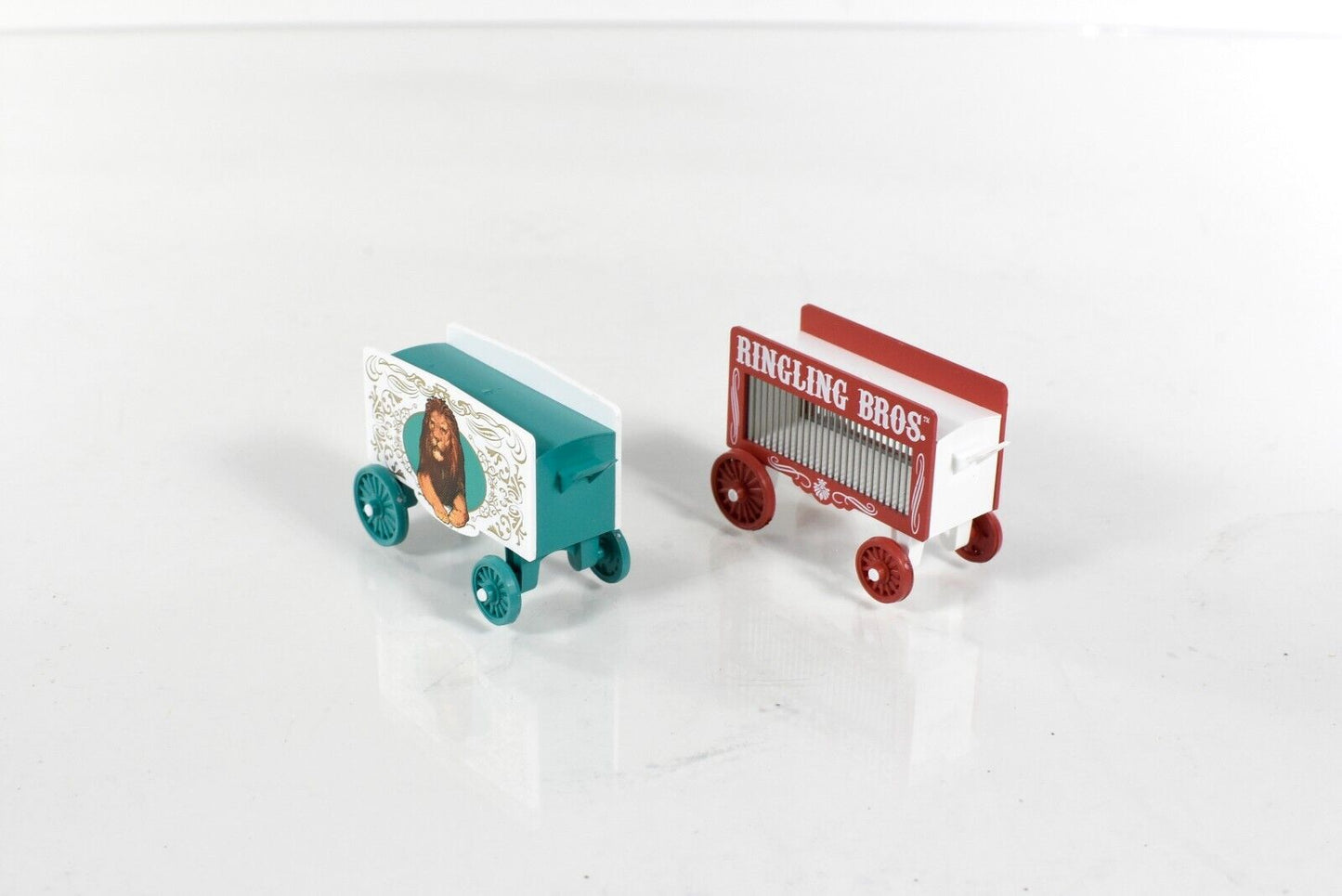 N Scale **RINGLING, BARNUM & BAILEY** Circus 2-Wagon Set - Micro Trains 47000049