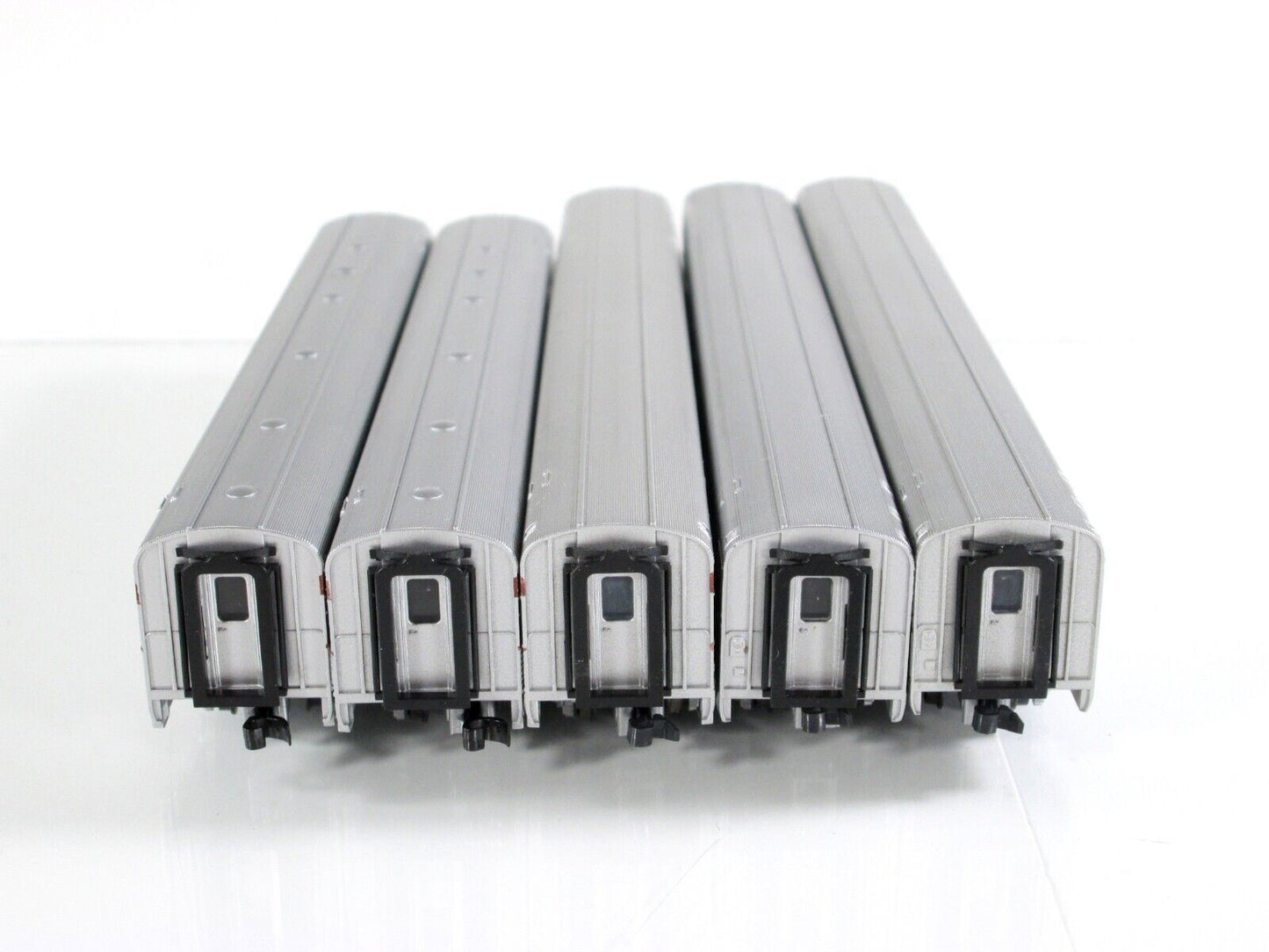 N Scale CANADIAN PACIFIC Lightweight Passenger 5-Car Set - Con-Cor, Knuckle Cplr