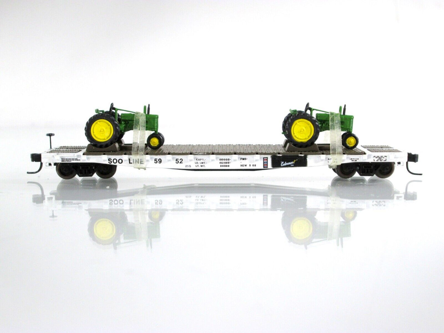 N Scale *JOHN DEERE* Tractors, Flat Car *SOO LINE* 5952 - Athearn 10439 *RARE