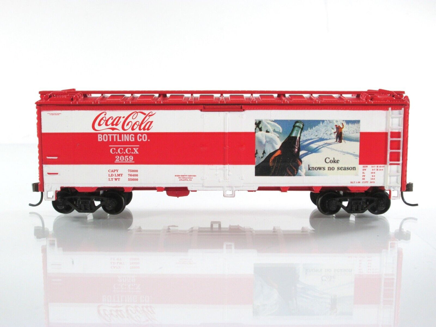 HO Scale COCA-COLA Bottling, 40' Steel Reefer Box Car - CCCX 2059 - Athearn 8330
