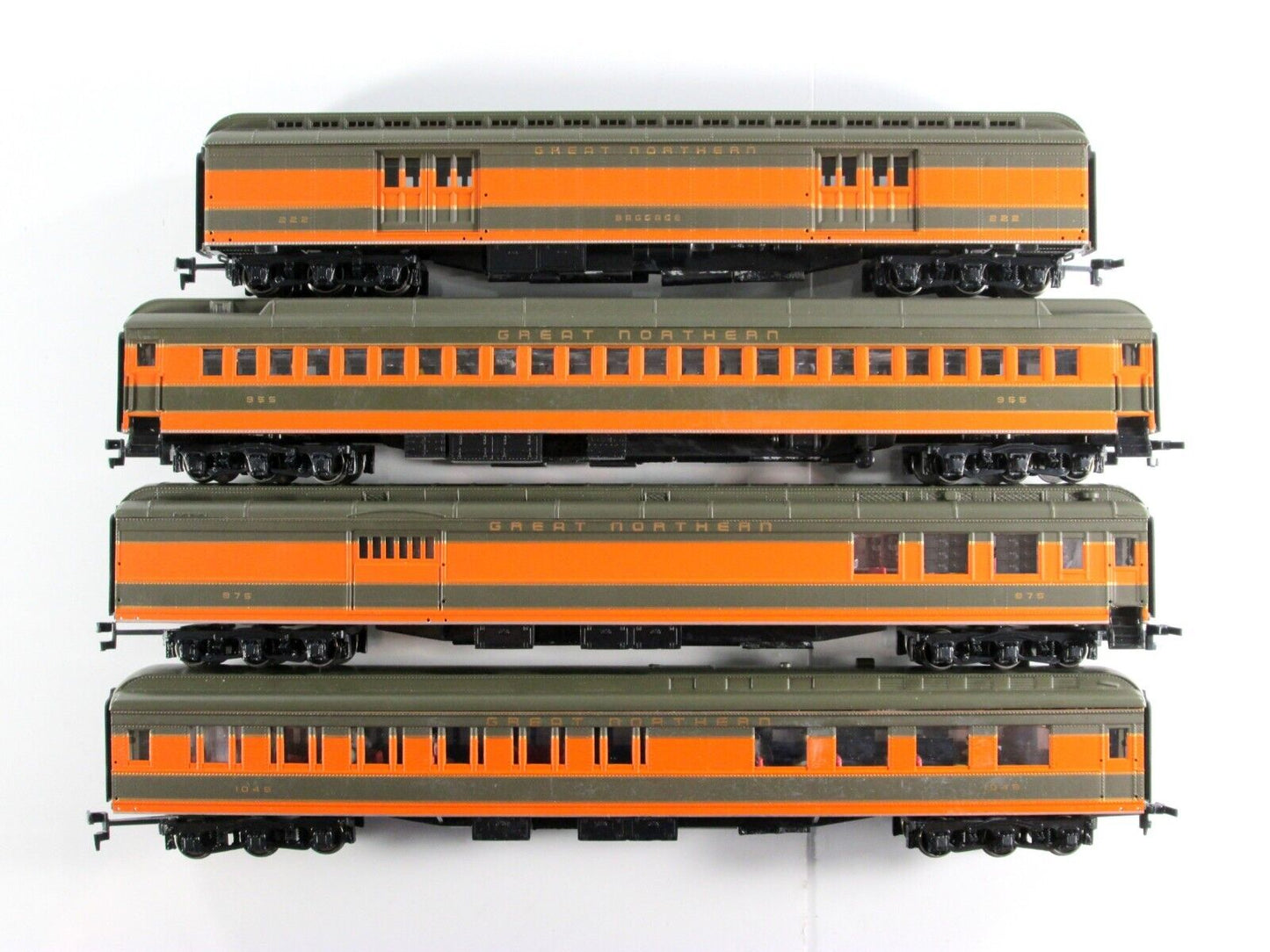 HO Scale GREAT NORTHERN Heavyweight Passenger Car 8-Pack Set -- IHC 49288 ***NEW