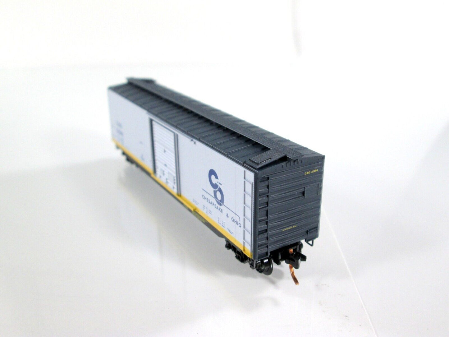 N Scale CHESAPEAKE OHIO, CHESSIE KITTEN Box Car C&O 21294 -Micro Trains 03100074