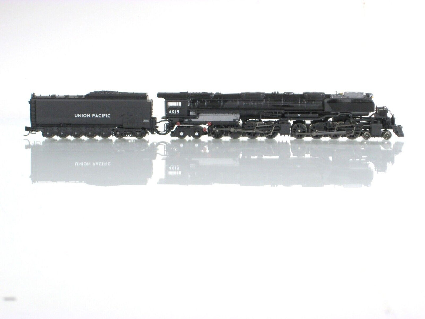 N Scale ***UNION PACIFIC 4-8-8-4 BIG BOY*** UP #4019 - Athearn 11824, DCC Sound
