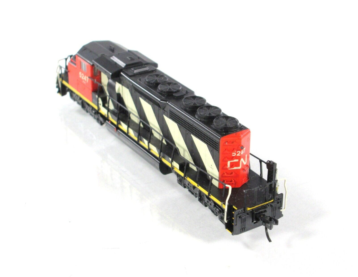 N Scale **CANADIAN NATIONAL** GM SD40-2W #5247 - Intermountain 69301-06, DCC Rdy