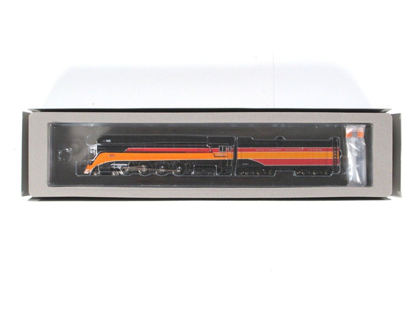 N Scale **SOUTHERN PACIFIC DAYLIGHT** 4-8-4 GS-4, SP 4449 -Kato 126-0307 w/ DCC
