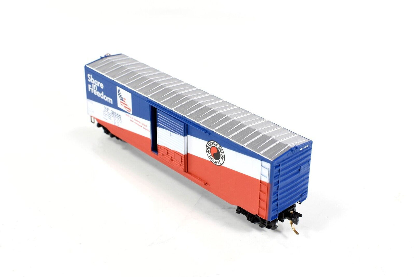 N Scale **NORTHERN PACIFIC - FREEDOM SAVINGS BONDS** Box Car -Micro Trains 77010