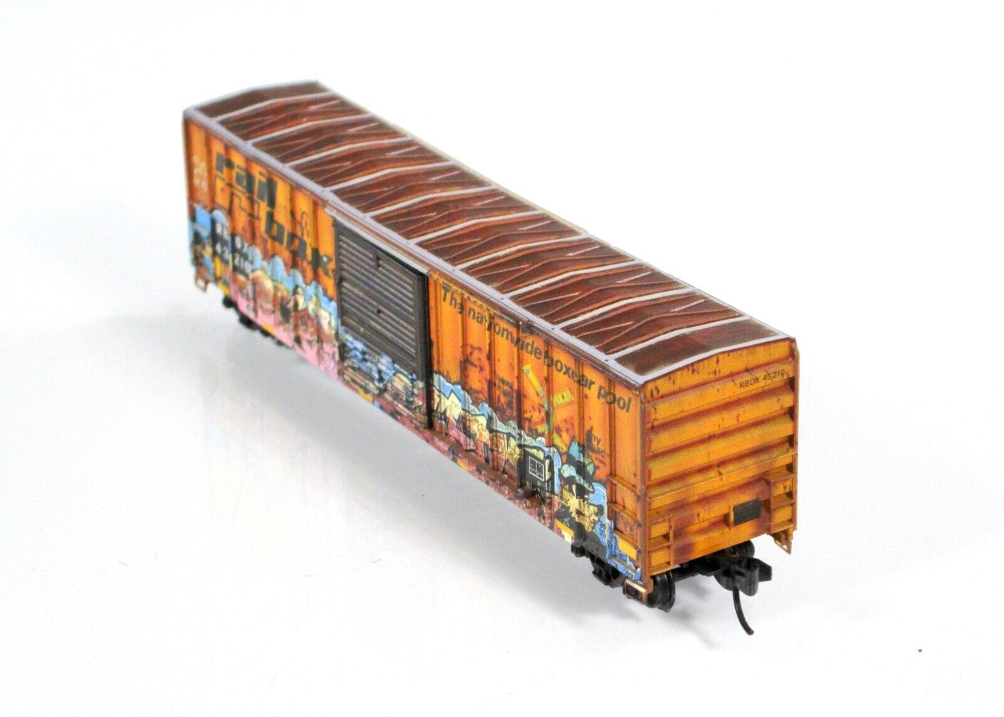 N Scale RAILBOX  **ALIEN ABDUCTION DAY** GRAFFITI Box Car, Micro Trains 02544010