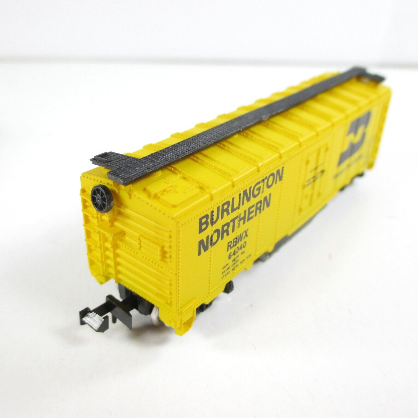 N Scale ***BURLINGTON NORTHERN*** TRACK CLEANER Box Car, RBWX 64040,  ROCO 25900