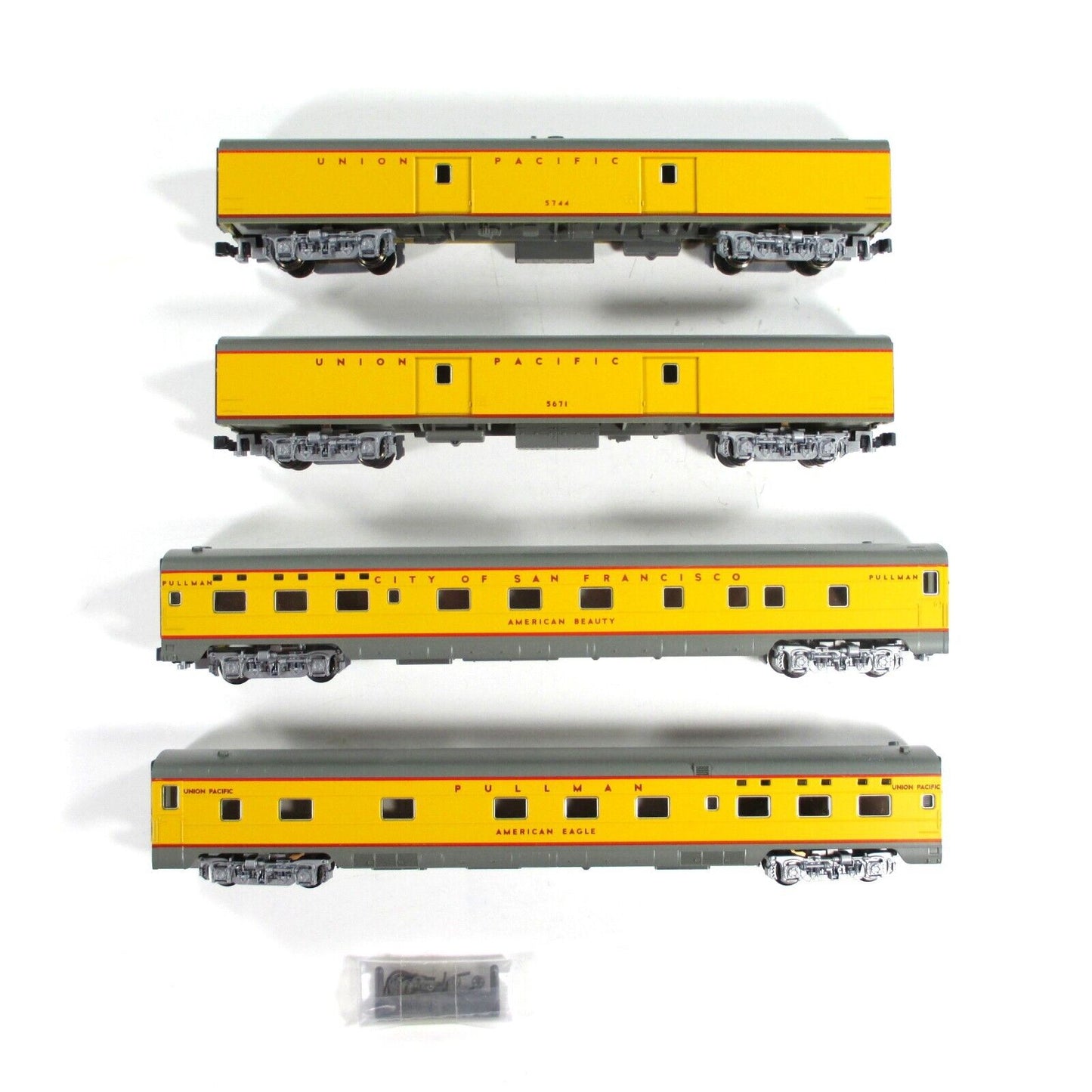 N Scale ***UNION PACIFIC*** Streamliner Passenger 4-Car Set A ---- Kato 106-5011