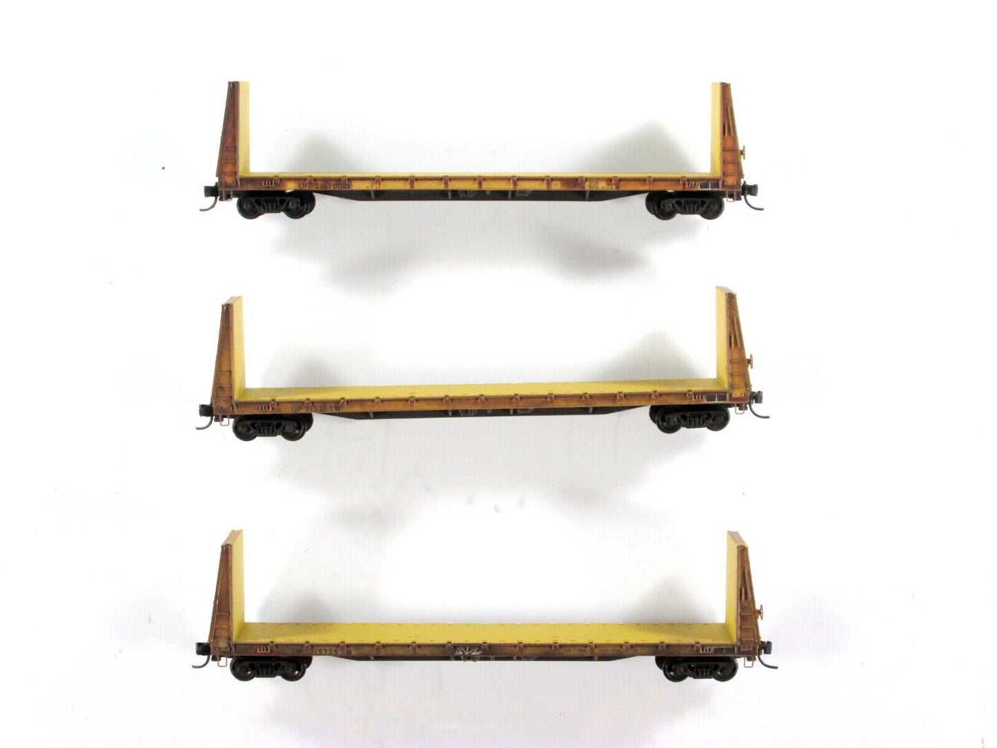 N Scale **UNION PACIFIC** Weathered 61' Bulkhead 3-Pack -- Micro Trains 98305049