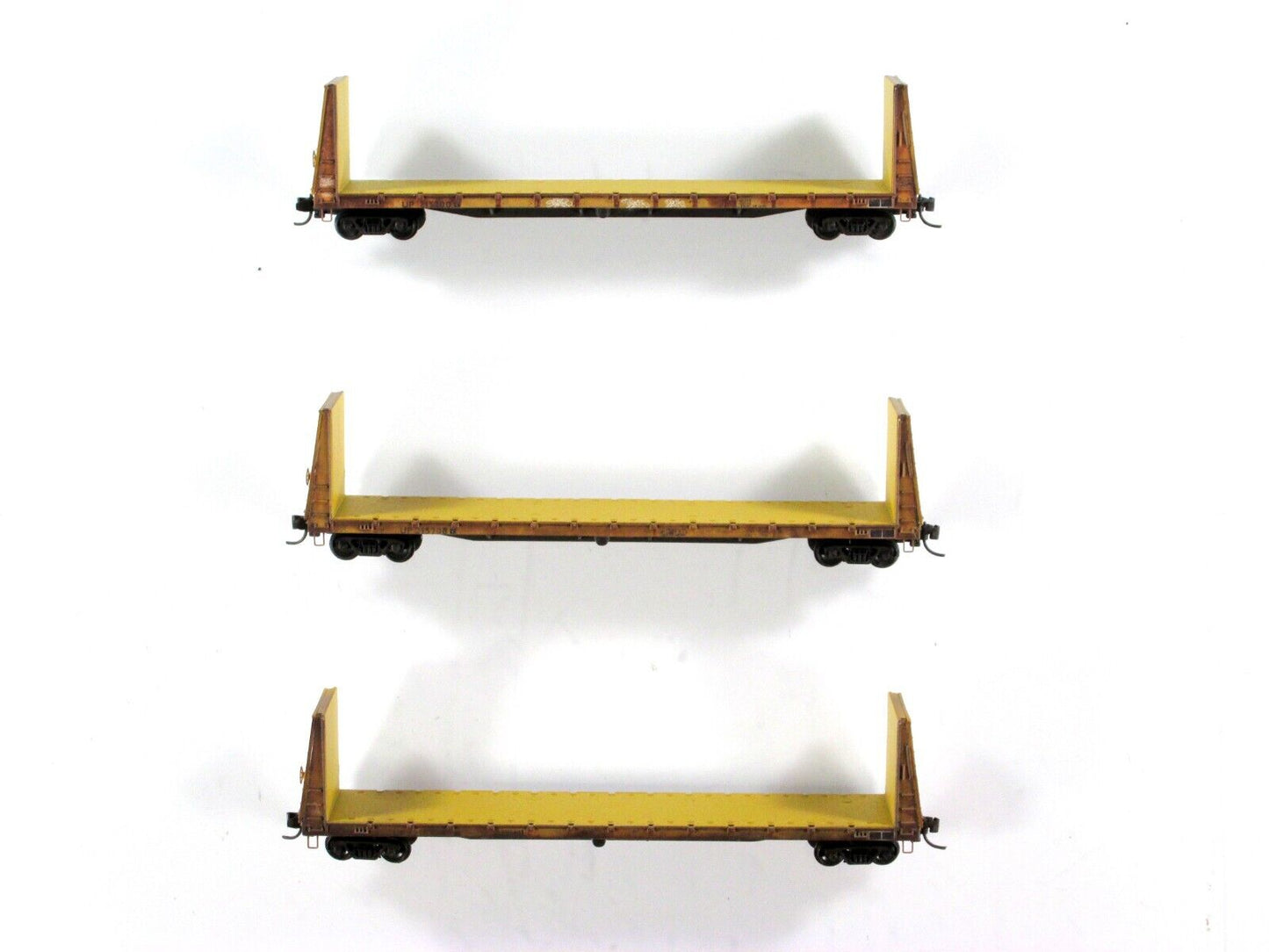 N Scale **UNION PACIFIC** Weathered 61' Bulkhead 3-Pack -- Micro Trains 98305049