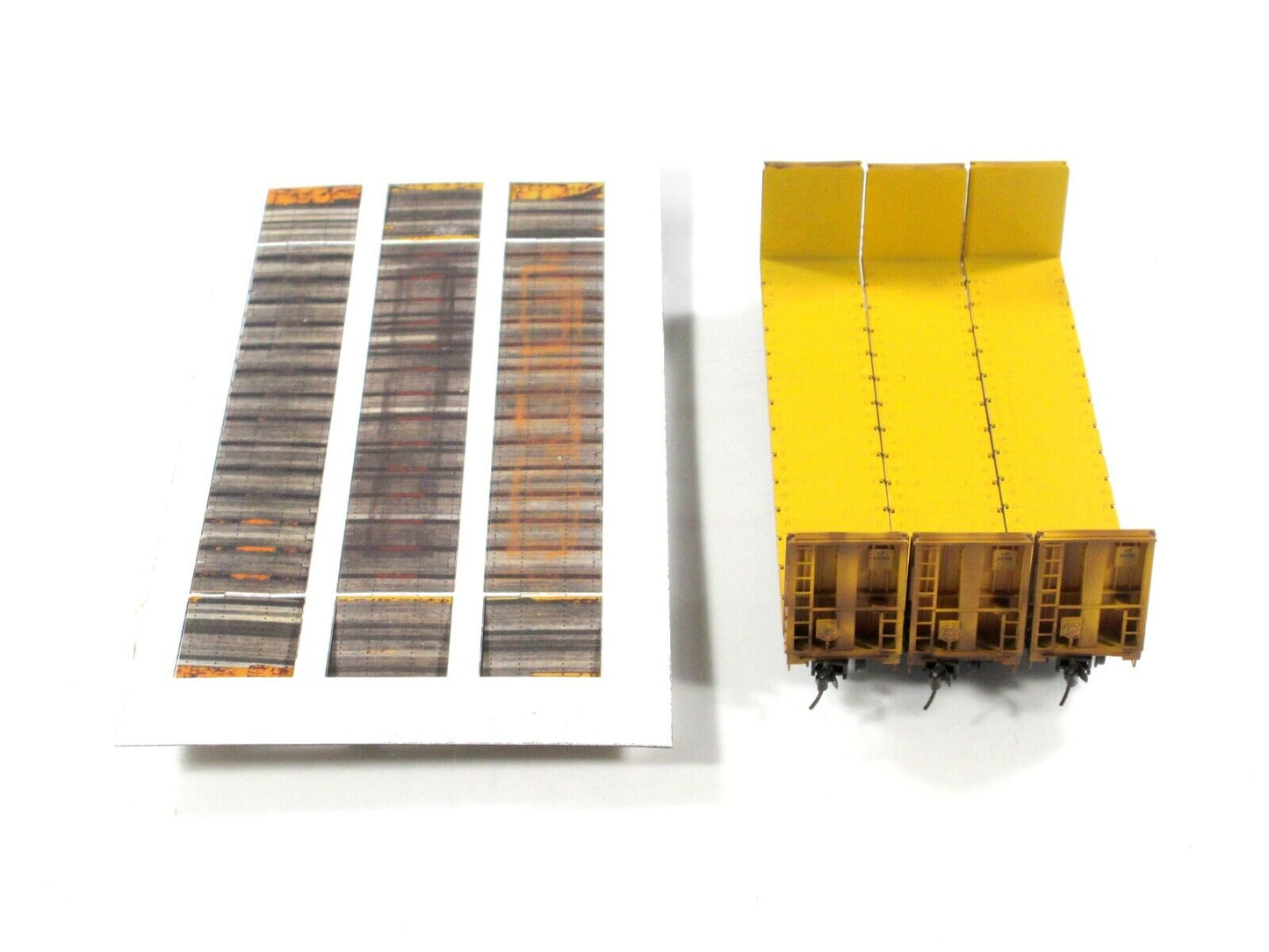 N Scale **UNION PACIFIC** Weathered 61' Bulkhead 3-Pack -- Micro Trains 98305049