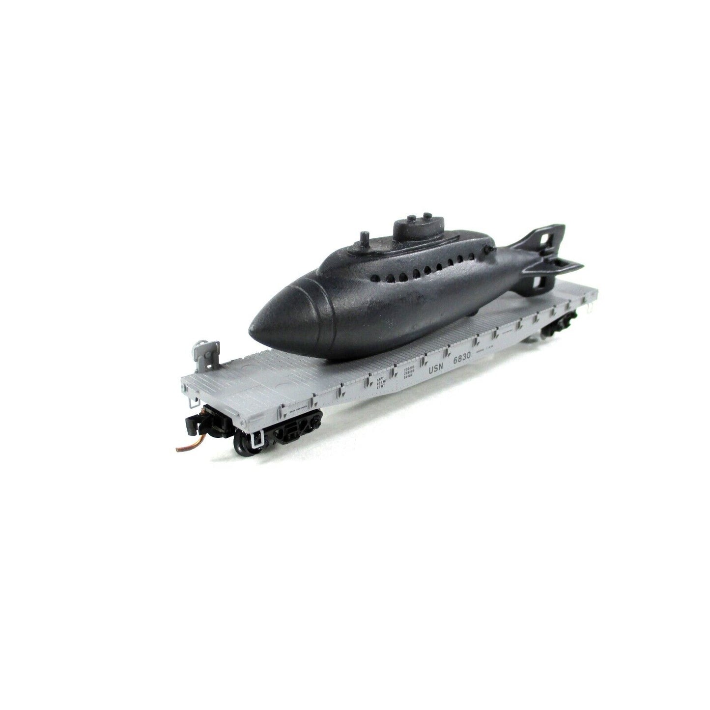 N Scale US NAVY Submarine on 50' Flat Car, USN 6830 - Micro Trains, Lowell Smith