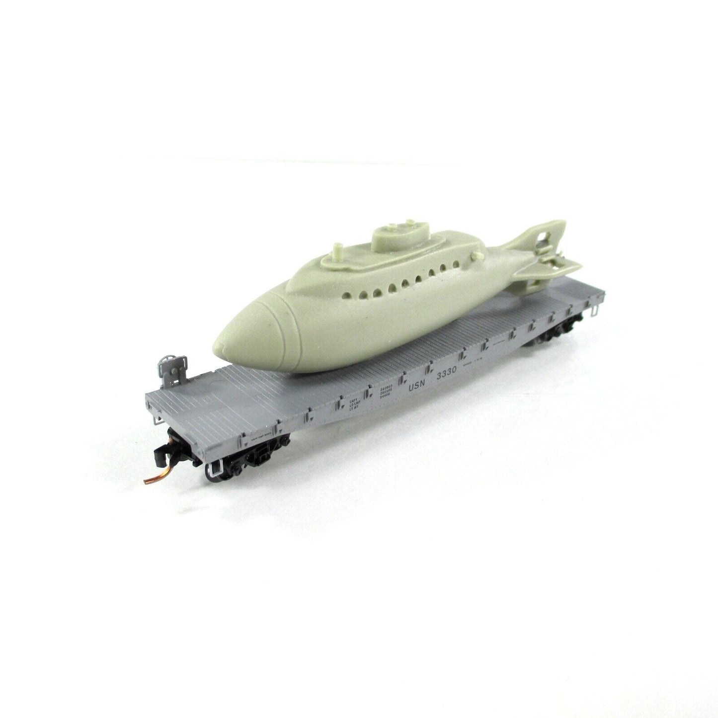 N Scale US NAVY Submarine on 50' Flat Car, USN 3330 - Micro Trains, Lowell Smith
