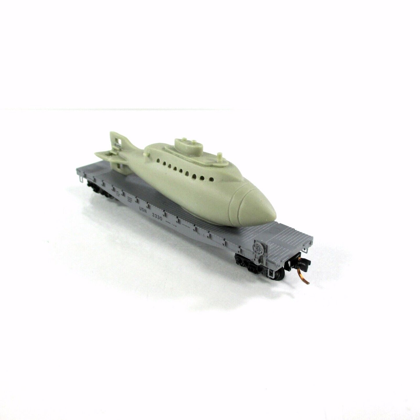 N Scale US NAVY Submarine on 50' Flat Car, USN 3330 - Micro Trains, Lowell Smith