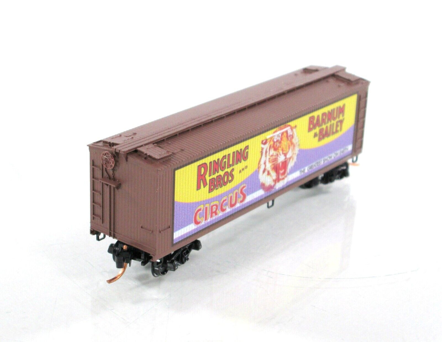 N Scale ***RINGLING CIRCUS*** Billboard Car #10 Box Car -- Micro Trains 04700410