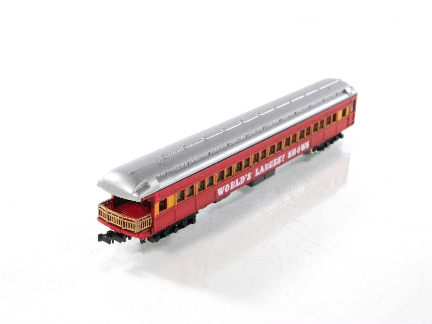 N Scale ***WORLD'S LARGEST SHOWS*** Circus Observation Coach -- Model Power 8636