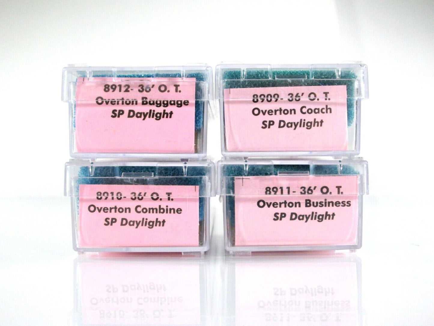 N Scale SOUTHERN PACIFIC DAYLIGHT Overton Passenger Set --Roundhouse, Knuckle Cp