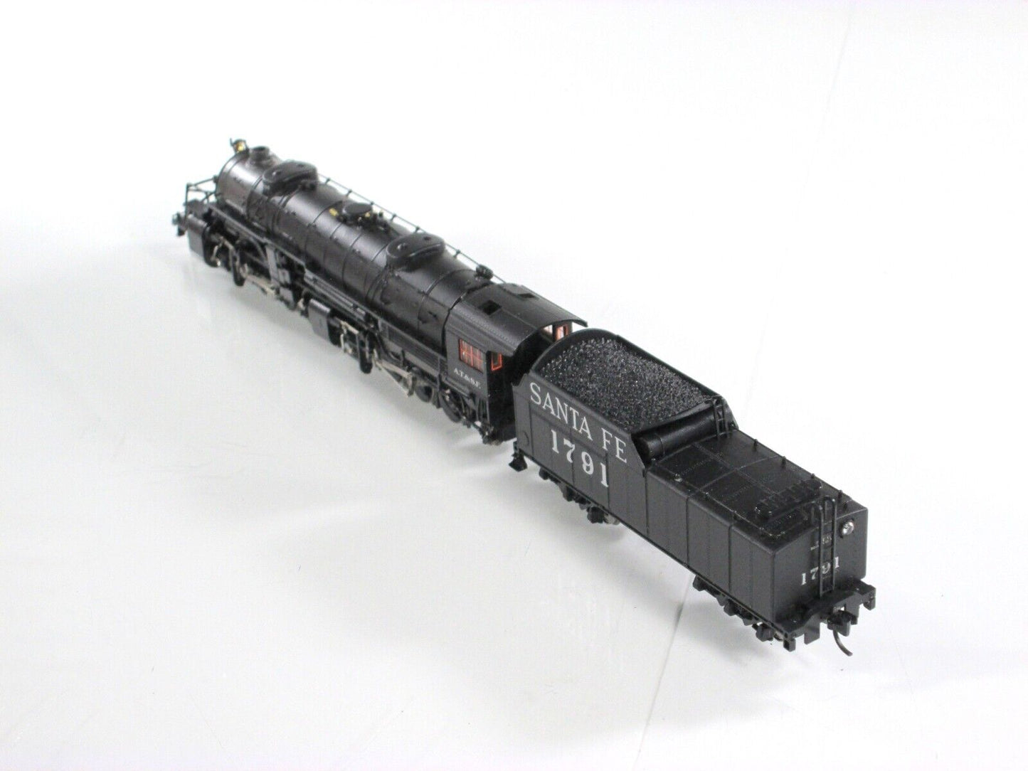 N Scale **SANTA FE** USRA 2-8-8-2 Steam Locomotive, AT&SF #1791 - Life-Like 7528