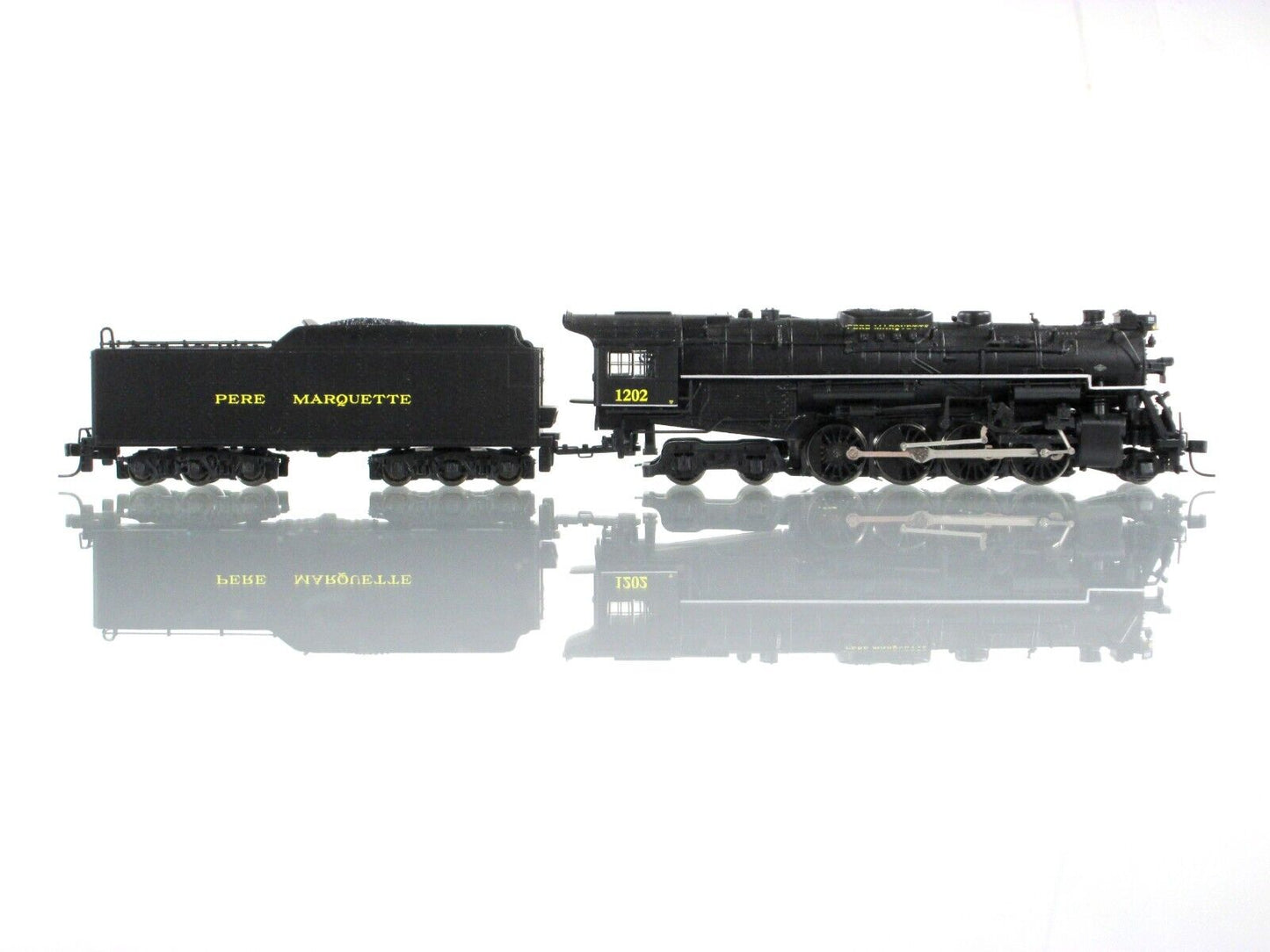 N Scale *PERE MARQUETTE* 2-8-4 Berkshire Steam Locomotive #1202 - Life-Like 7467