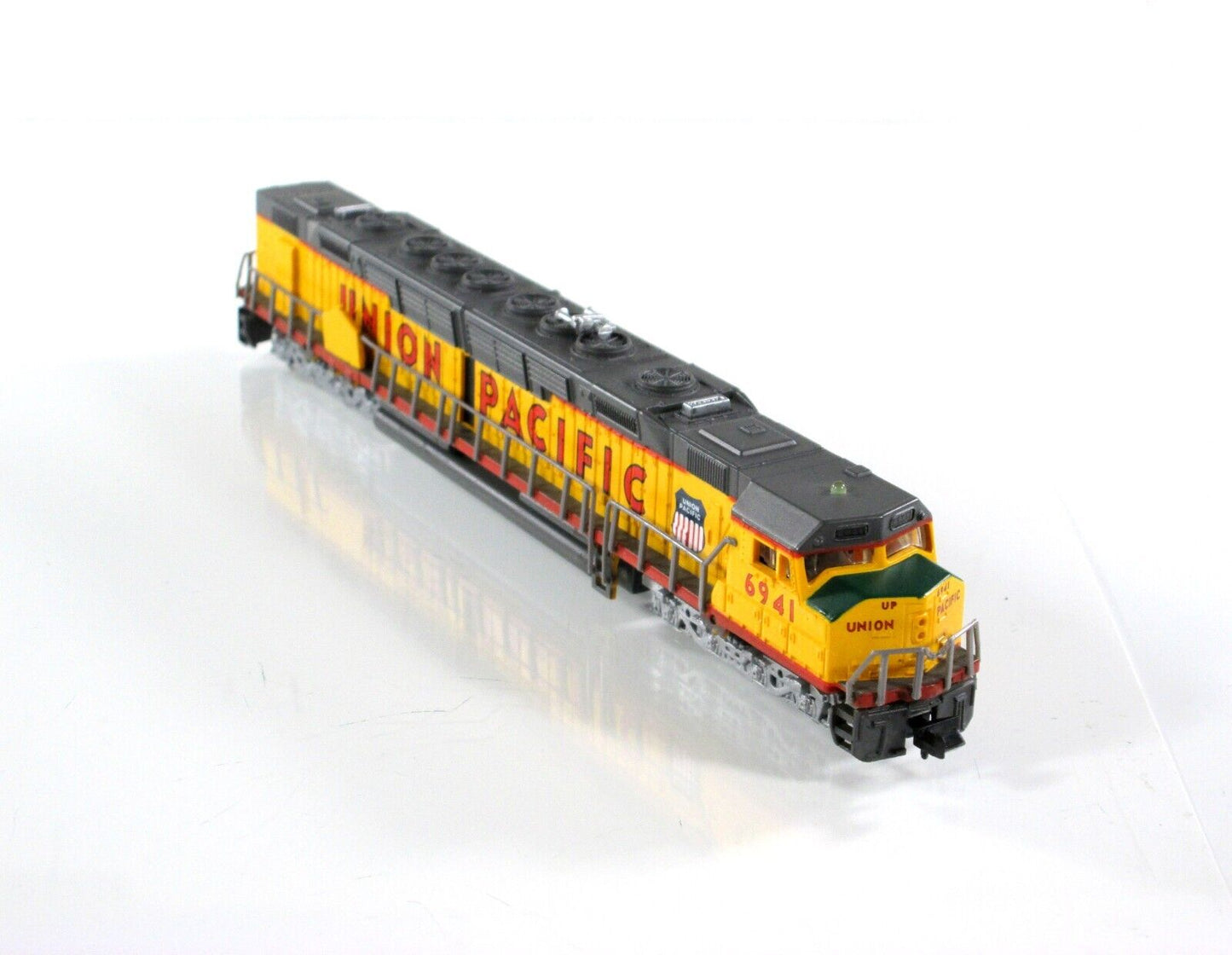 N Scale *UNION PACIFIC* EMD DD40AX, UP 6941 -Bachmann Spectrum 11456 *Needs Help