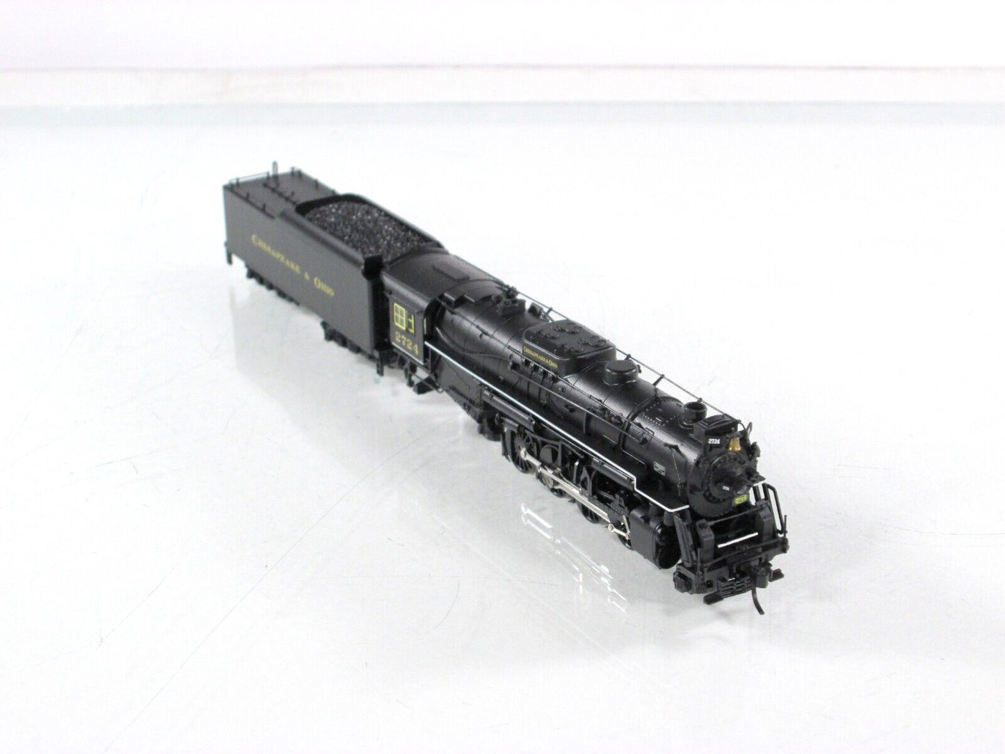 N Scale **CHESAPEAKE & OHIO** 2-8-4 Berkshire Locomotive #2724 -- Life-Like 7465