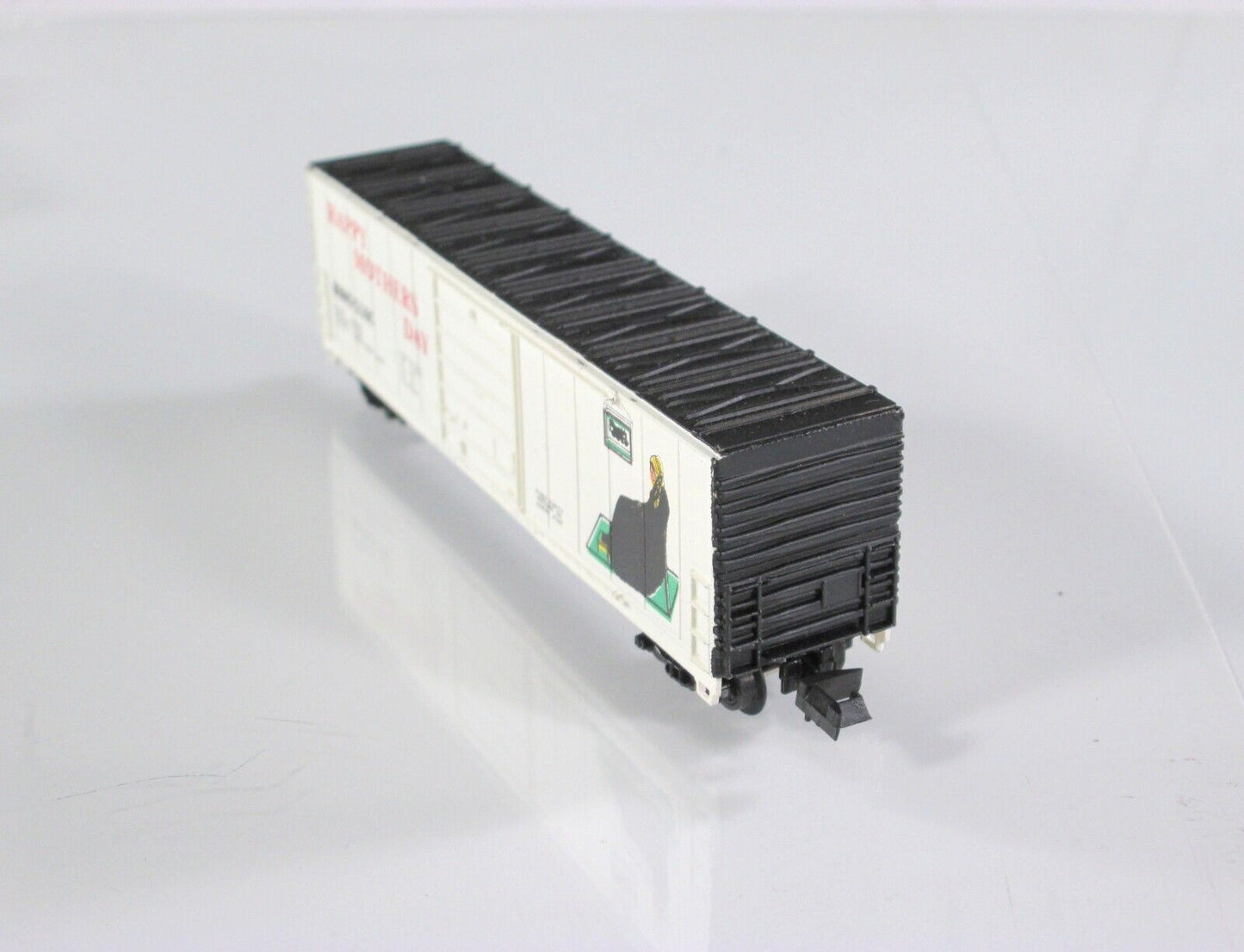 N Scale ***HAPPY MOTHER'S DAY*** 50' Door Box Car - BBMD 51390 ---- Bev-Bel 2173