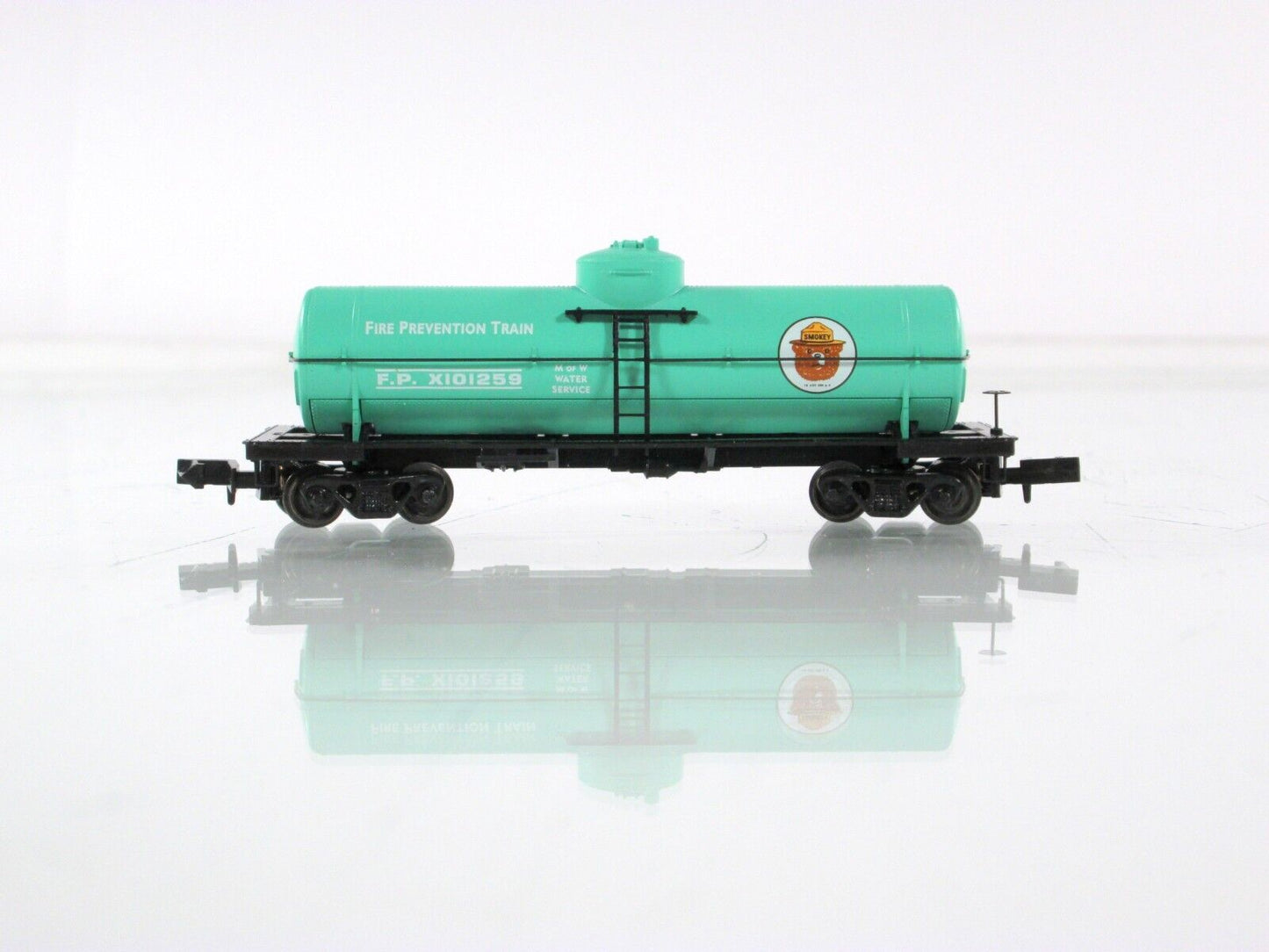 N Scale **SMOKEY BEAR** MoW Fire Prevention Tank Car, SBX X101259 - Micro Trains