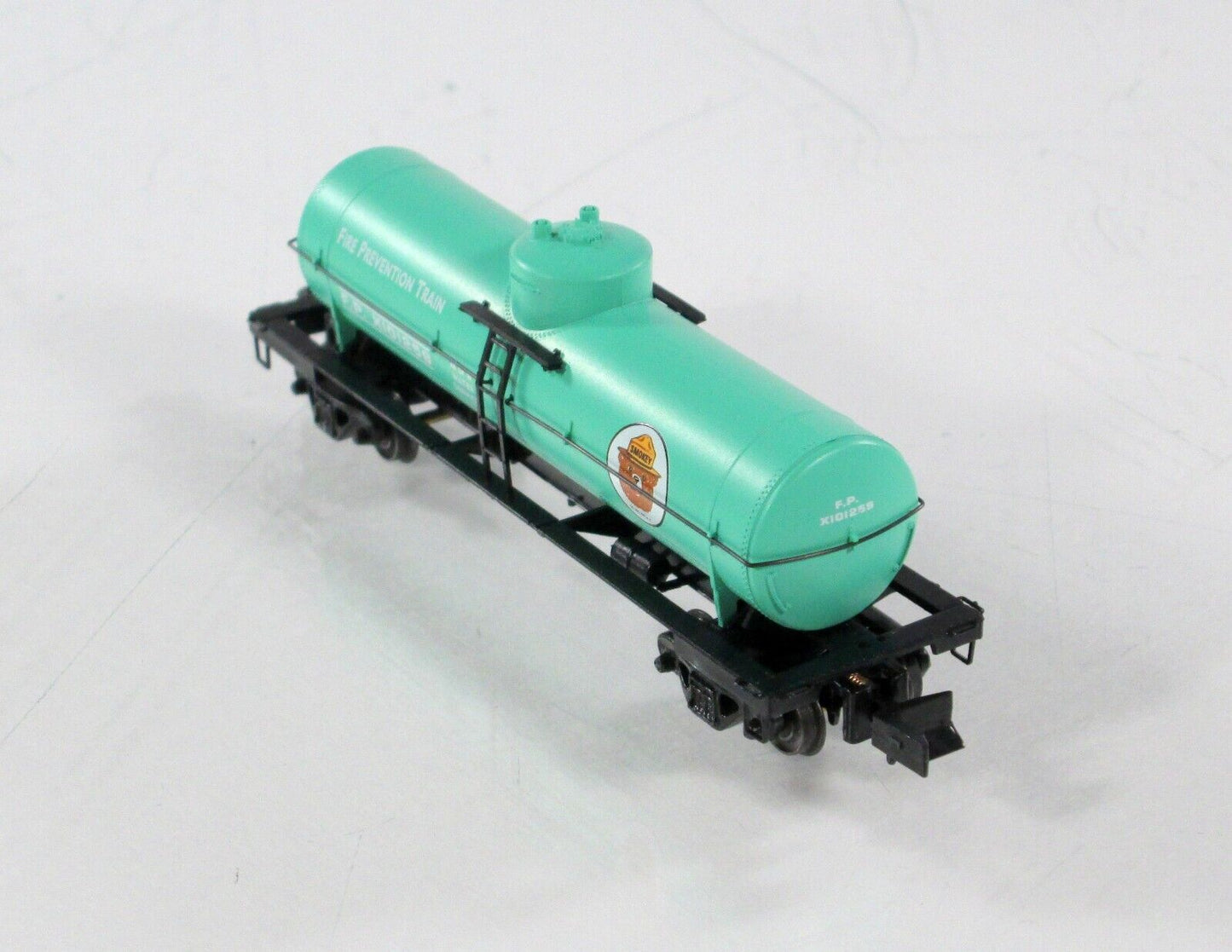 N Scale **SMOKEY BEAR** MoW Fire Prevention Tank Car, SBX X101259 - Micro Trains