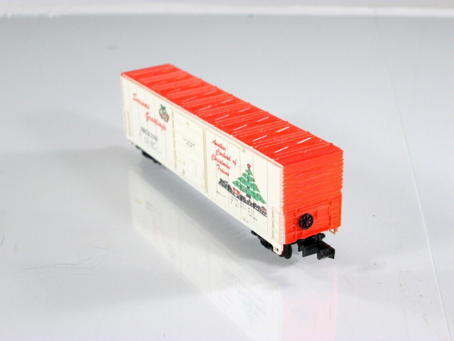 N Scale CHRISTMAS SEASON'S GREETINGS 50' Box Car --- BBCX 2161 ---- Bev-Bel 2164