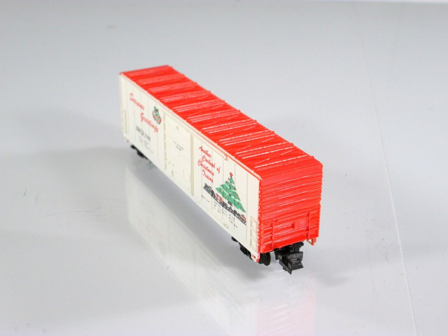N Scale CHRISTMAS SEASON'S GREETINGS 50' Box Car --- BBCX 2161 ---- Bev-Bel 2164