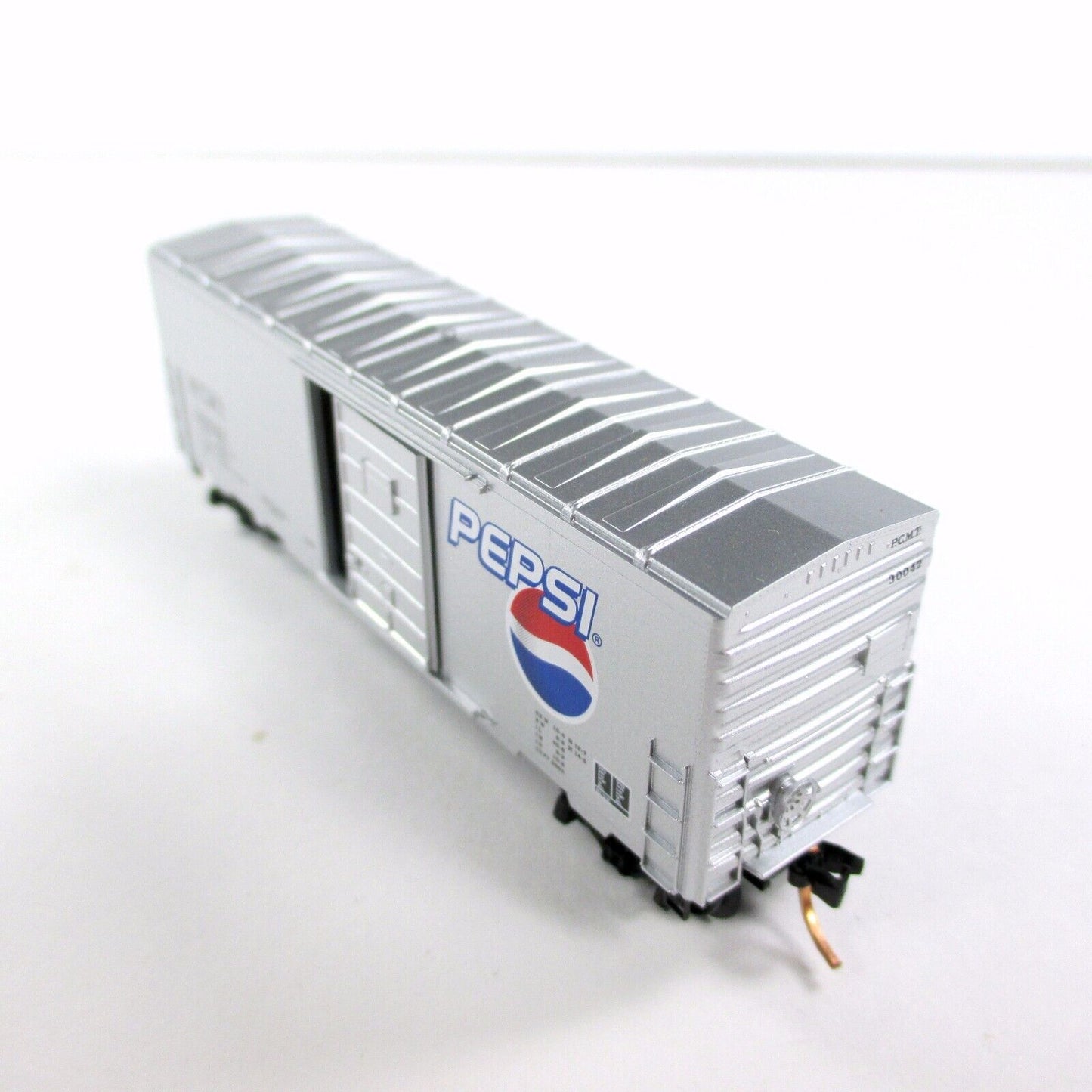 N Scale PEPSI-COLA 40' Billboard Box Car ---- PCMT 30042 ---- Micro Trains 24300