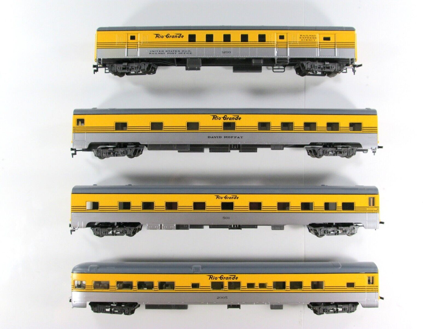 HO Scale DENVER RIO GRANDE 1930s Lightweight Passenger 4-Car Set, Rivarossi 6937