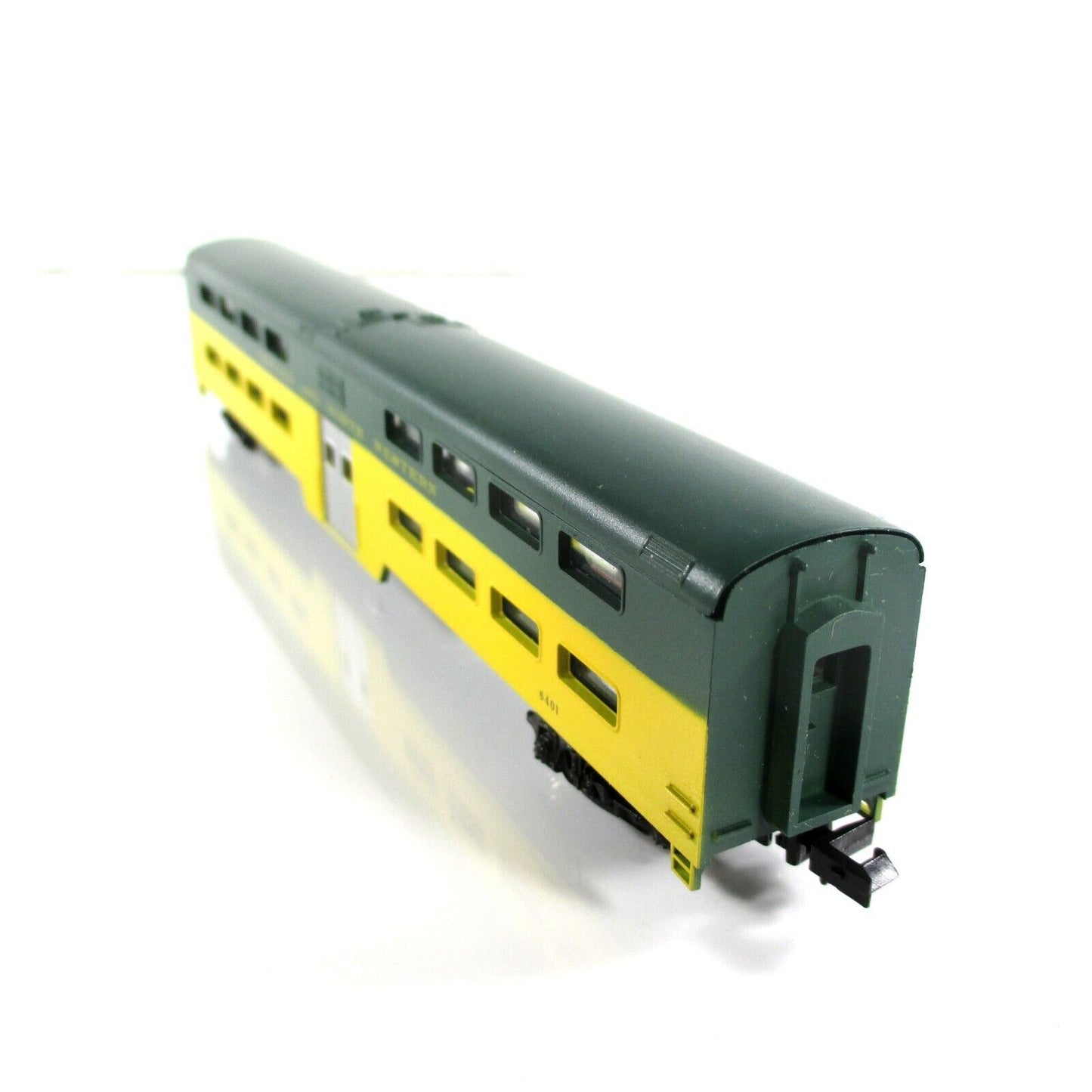 N Scale CHICAGO & NORTH WESTERN Bi-Level Commuter Coach Car - CNW - Con-Cor 4401